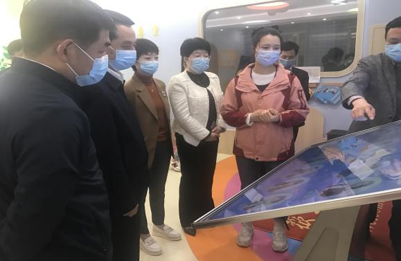 (Deputy Director of Jiangxi Provincial Government General Office Jiang Zhihong and his entourage came to the training base for research)